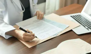 Czy na L4 można iść na pogrzeb? Sprawdź, kiedy to możliwe