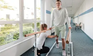 Ile wynosi świadczenie rehabilitacyjne po ustaniu zatrudnienia? Sprawdź, co przysługuje!