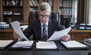 Co daje dyplom potwierdzający kwalifikacje zawodowe i jak zmienia karierę