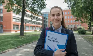 Praktyki zawodowe ile godzin dziennie? Sprawdź ważne limity!