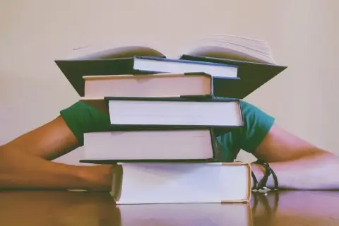 Ile razy można poprawiać egzamin zawodowy? Zasady i ważne informacje