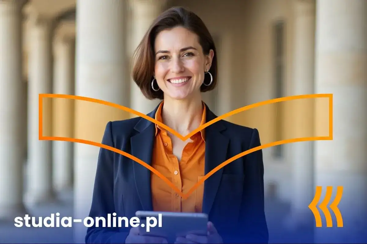Uśmiechnięta kobieta z tabletem w ręku, zastanawia się, czy studia liczą się do emerytury.